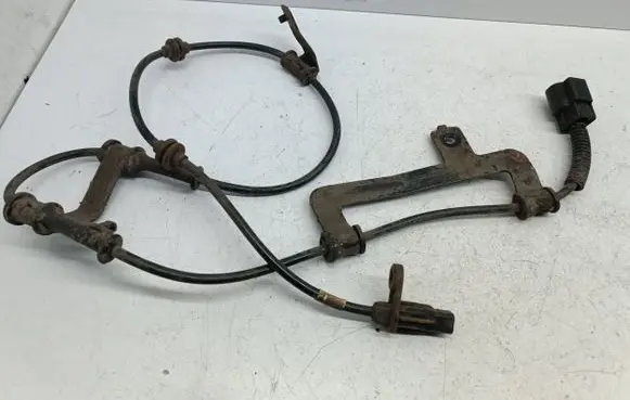 Hyundai i20 (PB PBT) ABS brake wheel speed sensor 956701J000