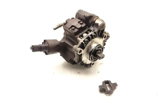 Ford Focus Fuel injection high pressure pump 9685705080 5WS40380