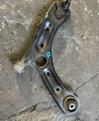 KIA Optima Front lower control arm/wishbone braknumeruczci