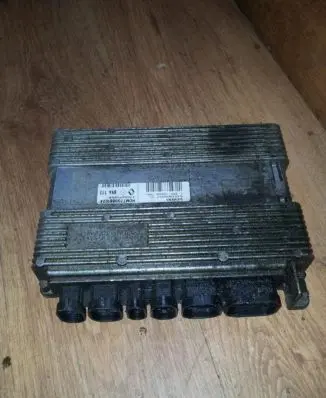 Renault Laguna I Gearbox control unit/module s101200051c 7700871984