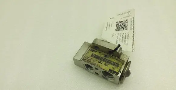 Volkswagen PASSAT B7 Air conditioning (A/C) expansion valve 1K0820679 1K2820103