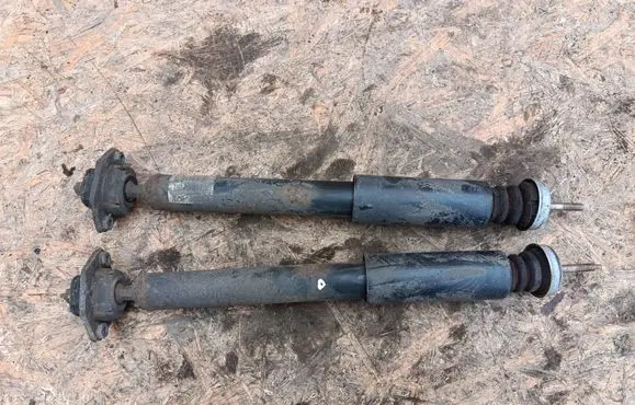 BMW 1 E81 E87 Rear shock absorber/damper 6771555 6771556 E87H001R