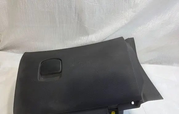 Opel Corsa D Glove box 13205097