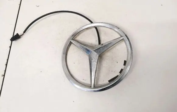 Mercedes-Benz CLS C219 Manufacturer badge logo/emblem 