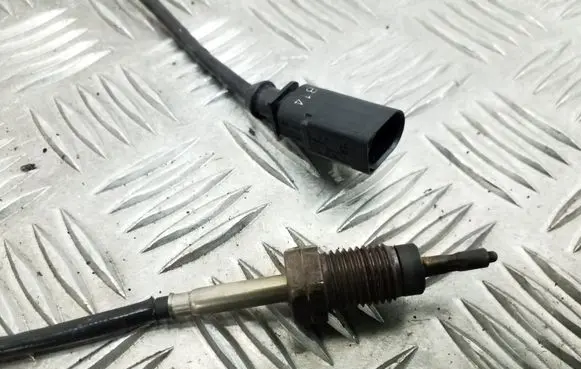 Audi A4 S4 B8 8K Exhaust gas temperature sensor 03L906088BE