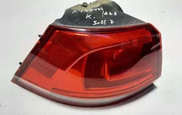 Rear/tail lights