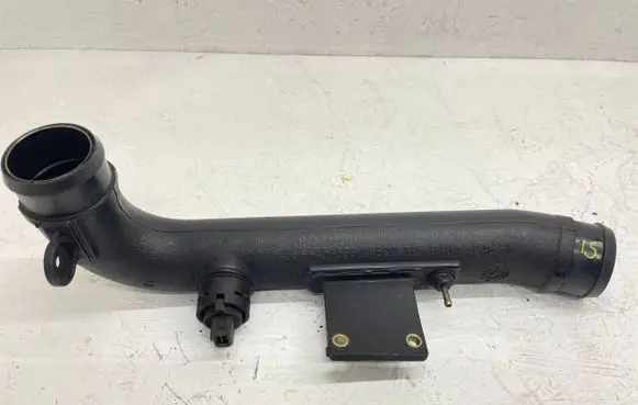 Audi A4 S4 B5 8D Intercooler hose/pipe 8D0145840A
