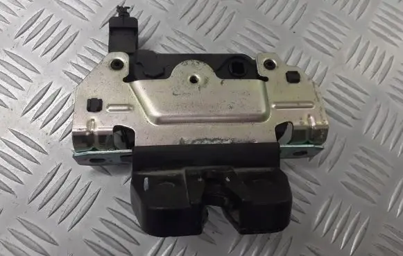 Opel Zafira B Tailgate exterior lock 13117285