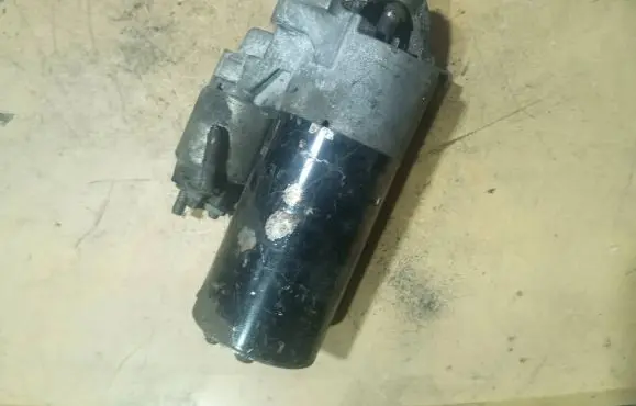 Volvo V70 Starter motor 0001109