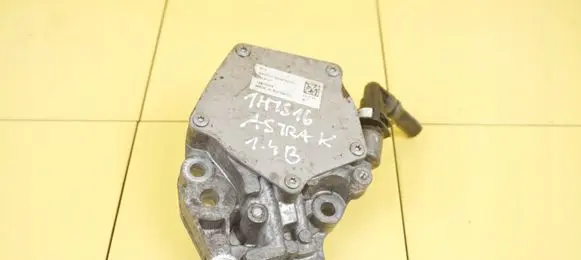 Opel Astra K Vacuum pump 12673203 B14XE LV7
