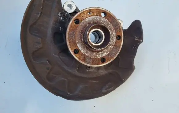 Volkswagen PASSAT B8 Front wheel hub spindle knuckle 5Q0407258A