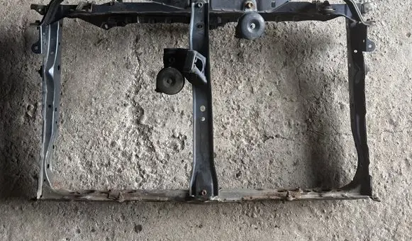 Toyota RAV 4 (XA40) Radiator support slam panel