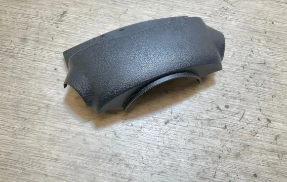 Nissan Leaf II (ZE1) Steering wheel trim 484705SH0B 484P15SH0B