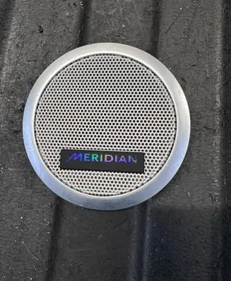 Land Rover Discovery 5 Front door speaker cover trim HY3218C862