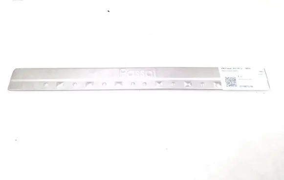 Volkswagen PASSAT B5 Front sill trim cover 