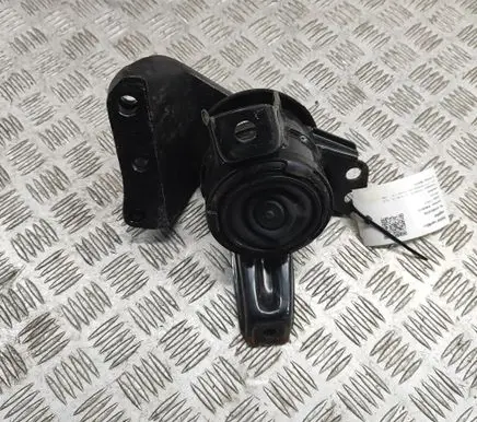 Hyundai Tucson TL Engine mount bracket 21810D3200