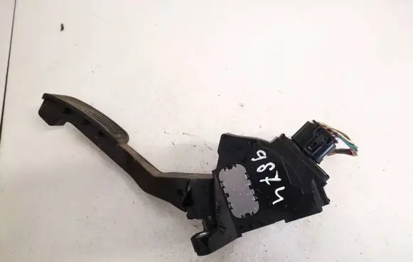 Toyota Yaris Accelerator throttle pedal 781100d010 45503317169