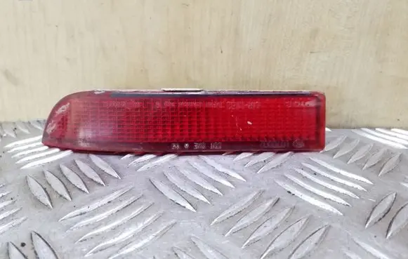 Toyota Avensis T270 Rear tail light reflector