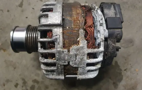 Audi A3 S3 8V Generator/alternator 04E903024S