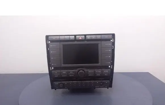 Volkswagen Phaeton Radio/CD/DVD/GPS head unit 3D0035007P
