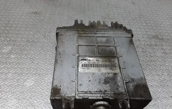 Renault Scenic I Engine control unit/module 0281001809 7700110647