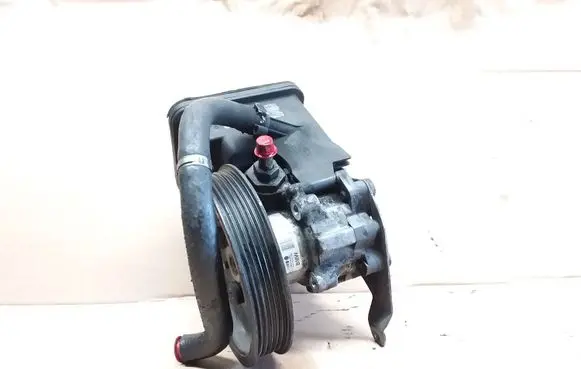 BMW 5 E60 E61 Power steering pump 7693974