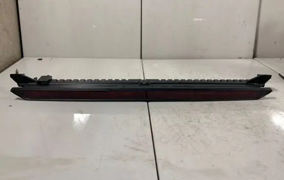 Volkswagen PASSAT B5.5 Third/center stoplight 1J6945097D