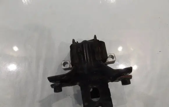 Skoda Fabia Mk2 (5J) Gearbox mounting bracket