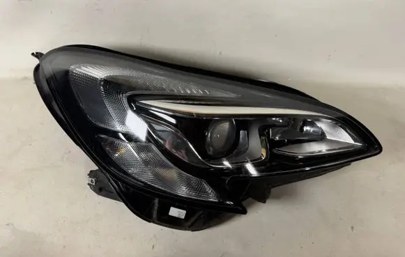 Opel Corsa E Headlight/headlamp 3906868
