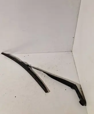 Toyota Land Cruiser (J200) Front wiper blade arm