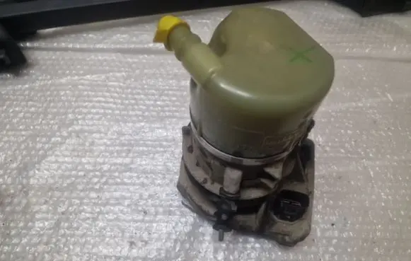 Ford S-MAX Power steering pump 6G913K514AL