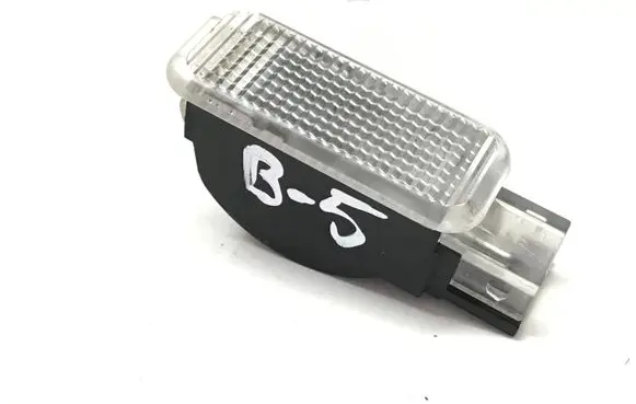 Volkswagen PASSAT B5 Rear door interior light 3B0947415B