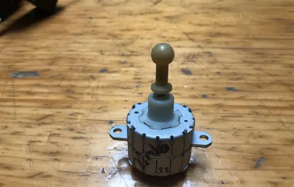 Volkswagen Golf V Headlight level adjustment motor 
