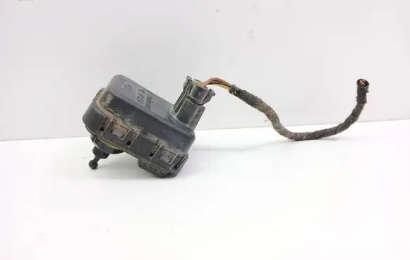 Headlight level adjustment motor