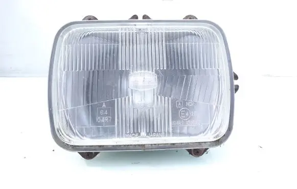 Nissan King Cab Headlight/headlamp XR12 104R20