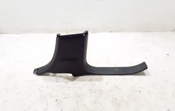 (B) pillar trim (bottom)