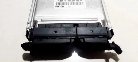 Volkswagen PASSAT B5.5 Engine control unit/module 038906019gs 0281010940