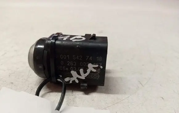 Mercedes-Benz E W211 Parking PDC sensor 0015427418