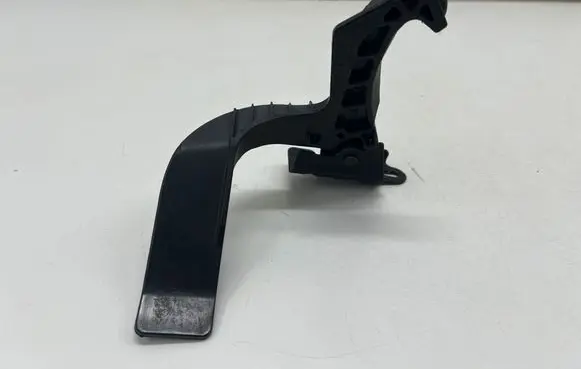 Opel Mokka B Engine bonnet (hood) release handle 9834873780
