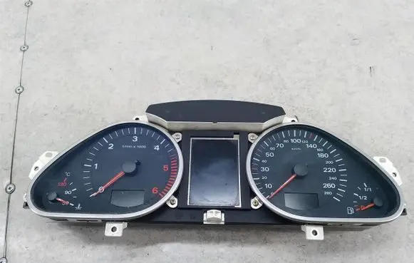 Audi A6 S6 C6 4F Speedometer (instrument cluster) 5550007301