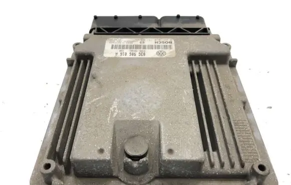 Volkswagen Touran I Engine control unit/module ECU 