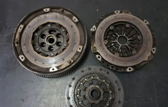 BMW 7 F01 F02 F03 F04 Clutch set kit 7560876