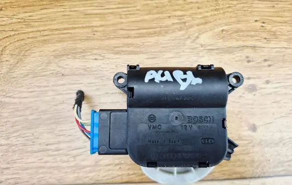 Audi A4 S4 B6 8E 8H Air flap motor/actuator 8E1820511C