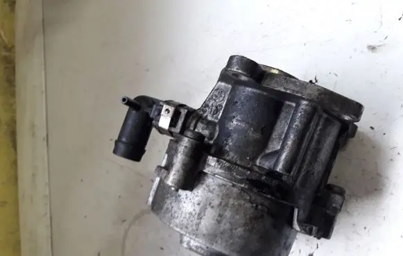 Vacuum pump