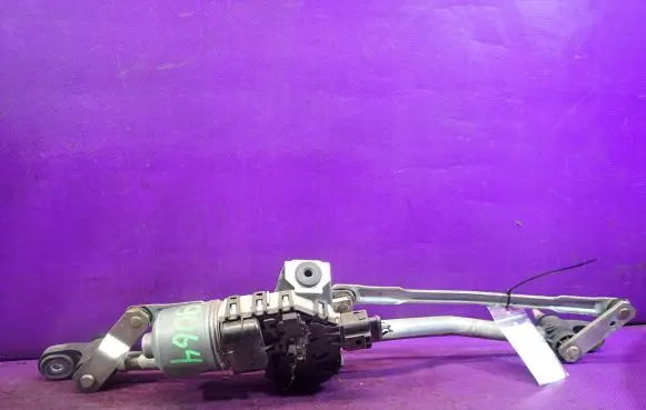 Mazda 323 F Front wiper linkage and motor 4M5117508AA