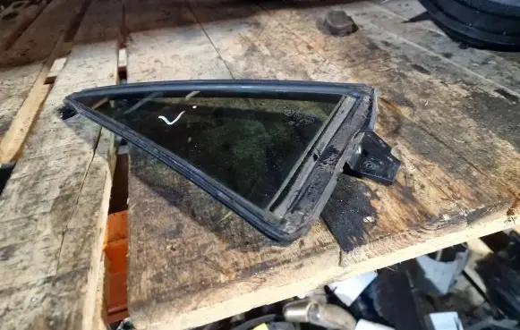 Mazda 6 Front door vent window glass four-door 