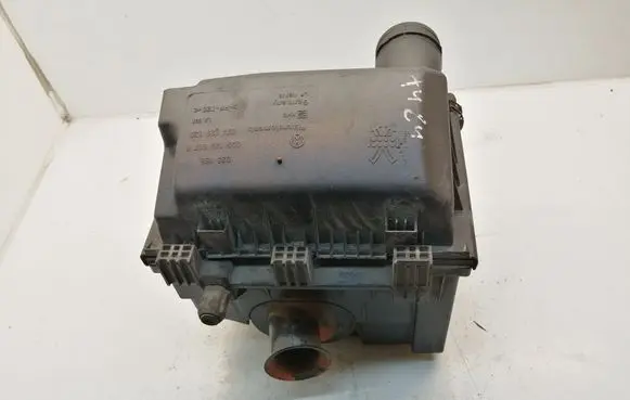 Volkswagen Transporter - Caravelle T4 Air filter box 028129607K 374129620