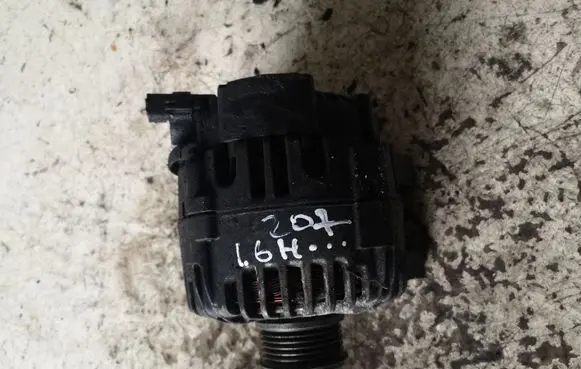 Peugeot 207 Generator/alternator 9646321780
