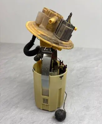 Volvo V70 Fuel injection high pressure pump 0580313182 8629782 58125