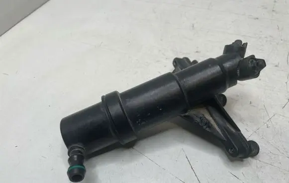 BMW 5 E60 E61 Headlight washer spray nozzle 7038416